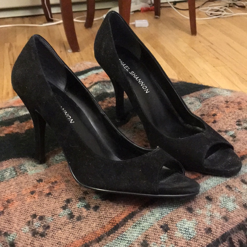 Black peep toe heels